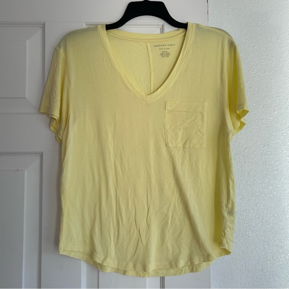 American Eagle Outfitters V-Neck soft & sexy Pocket Tee in yellow